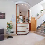 Aparthotel Saturnia 3*