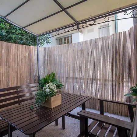 Saturnia Hotel apartamentowy 3*