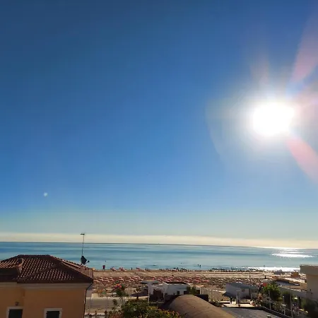 Saturnia Hotel apartamentowy 3*