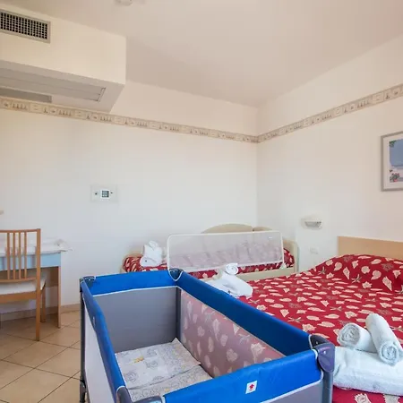 Ξενοδοχείο με διαμερίσματα Saturnia 3*