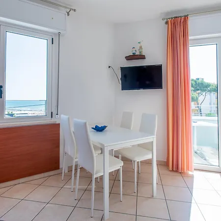 Ξενοδοχείο με διαμερίσματα Saturnia 3*