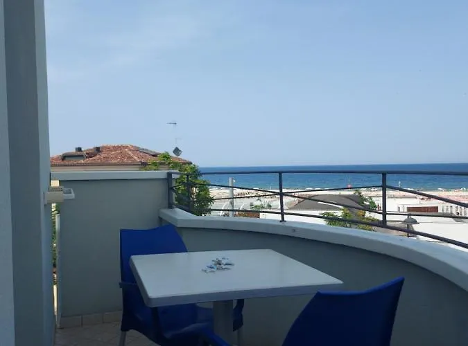 Aparthotel Saturnia 3*