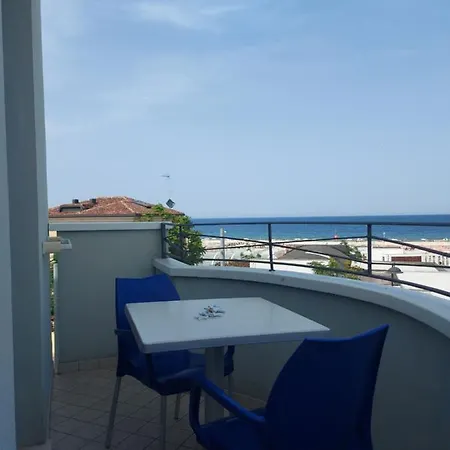 شقة فندقية Saturnia 3*