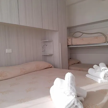 Saturnia アパートホテル 3*